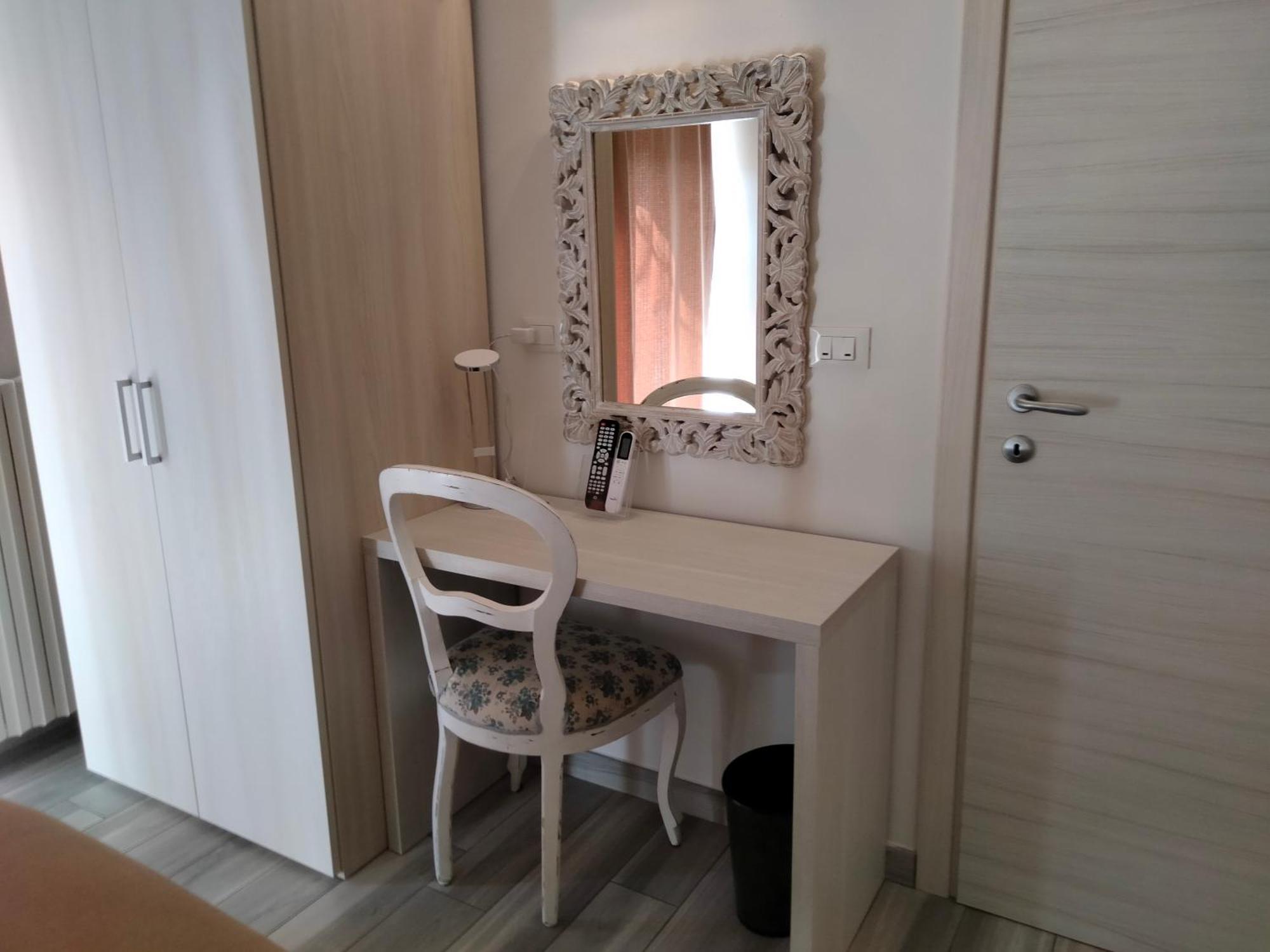 Bed End Breakfast Mary'S Tower Otel Bolonya Oda fotoğraf